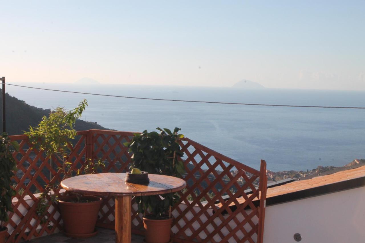 Antico Casale Bed & Breakfast Gioiosa Marea Ngoại thất bức ảnh