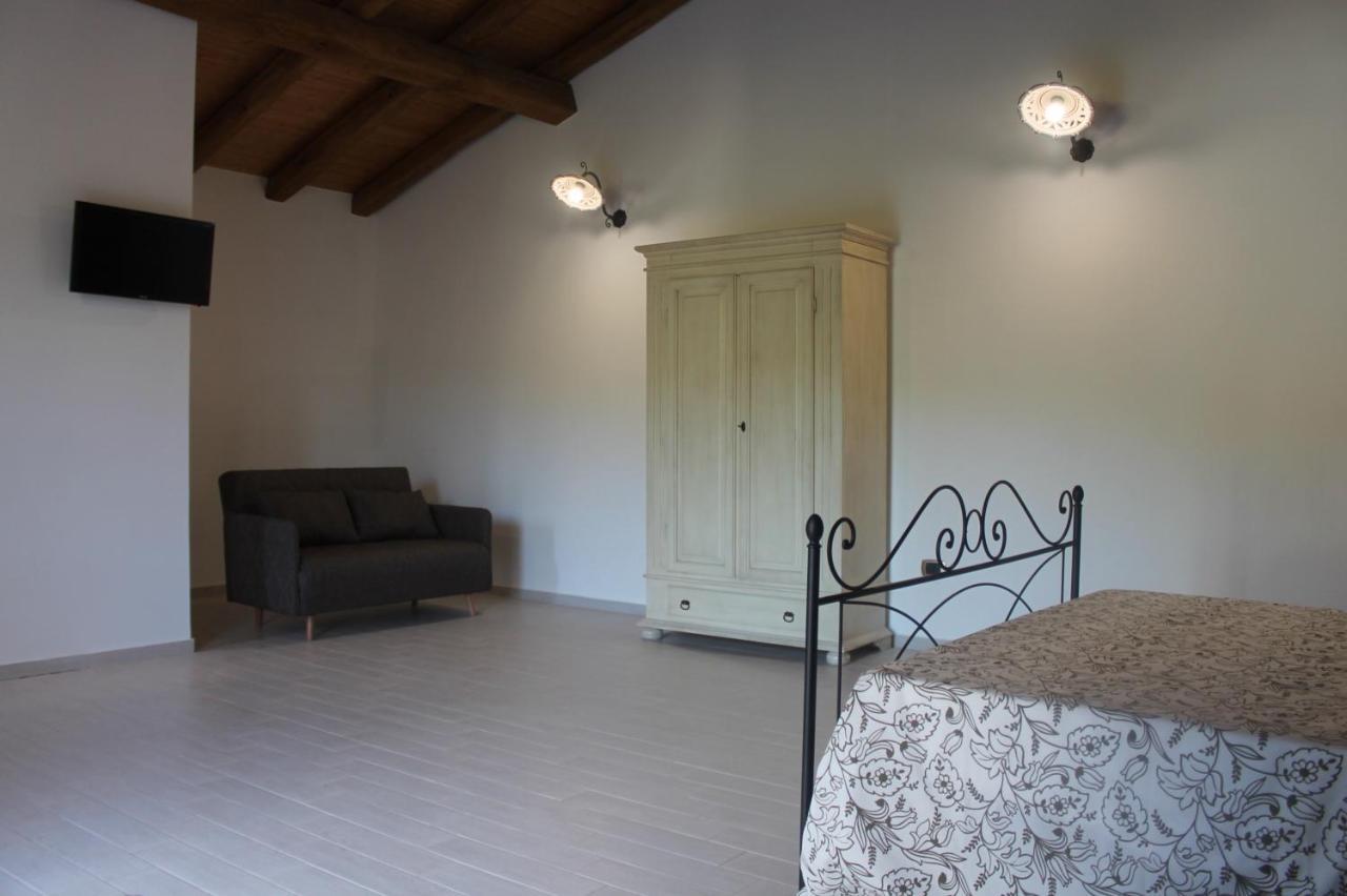 Antico Casale Bed & Breakfast Gioiosa Marea Ngoại thất bức ảnh