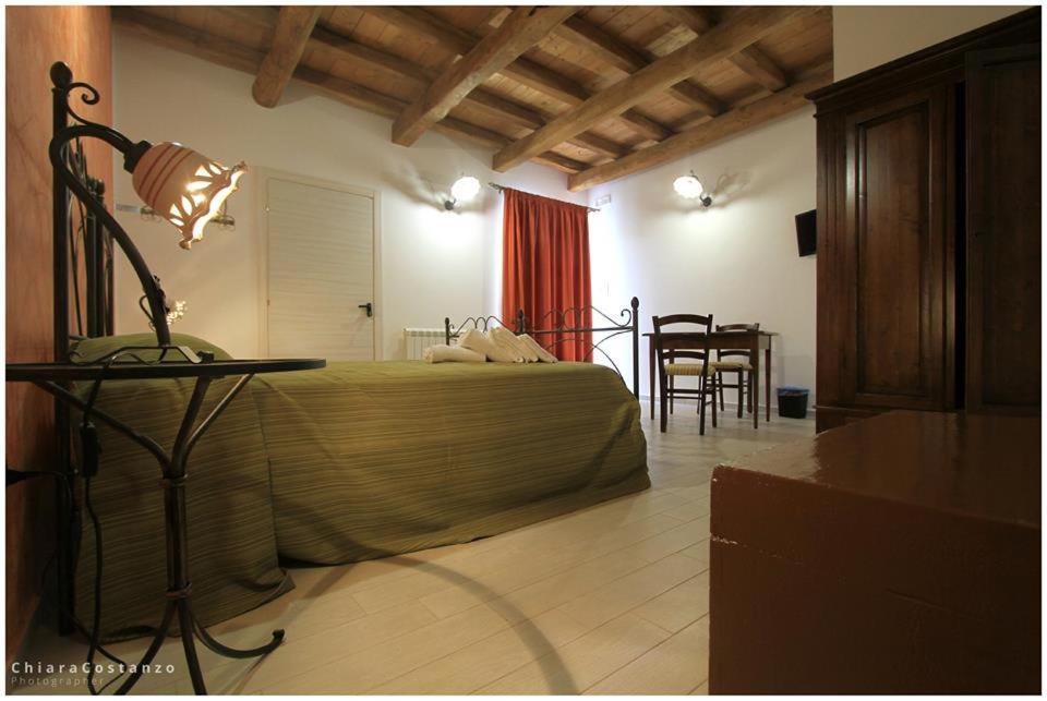 Antico Casale Bed & Breakfast Gioiosa Marea Ngoại thất bức ảnh